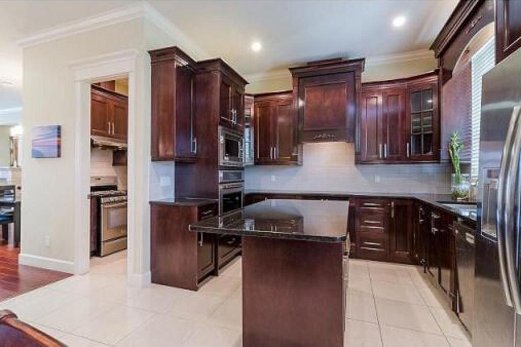 Bed and Breakfast Imperial House Burnaby Esterno foto